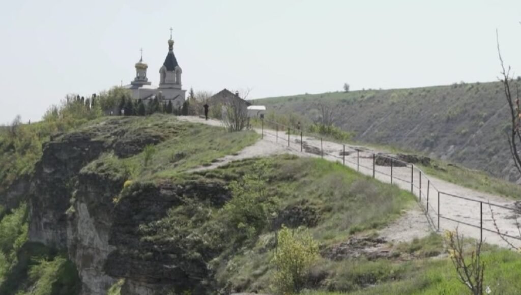 VIDEO// Guvernarea lansează un program național de renovare a lăcașelor sfinte