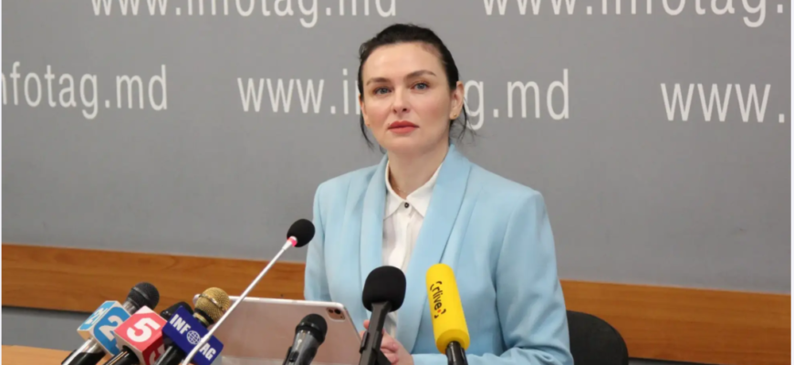 victoria furtuna critica