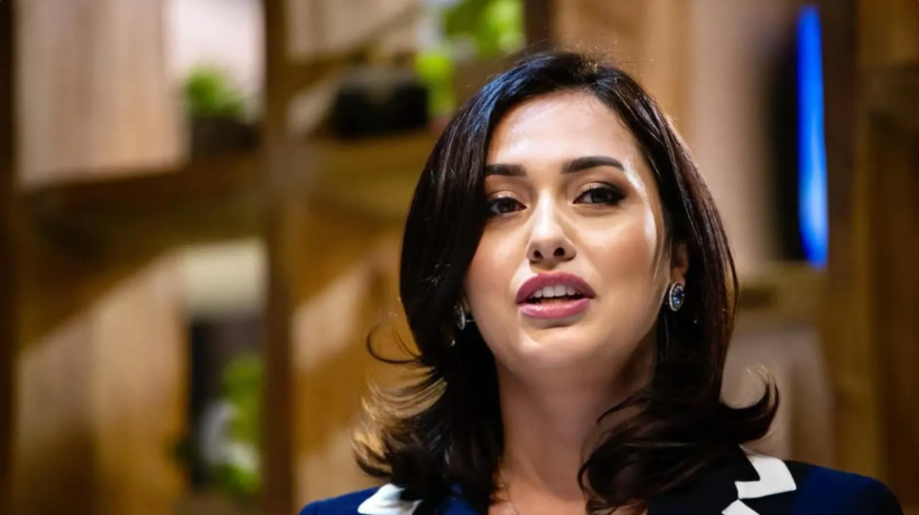 victoria sanduta mesaj taios