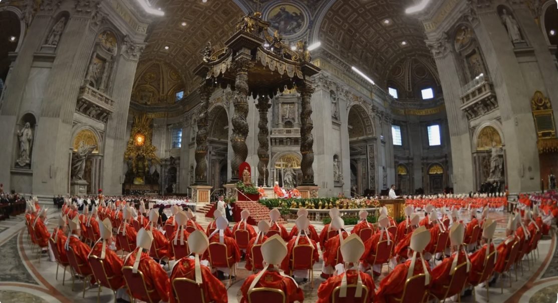 Începe conclavul pentru alegerea noului Papă - 133 de cardinali reuniți în Capela Sixtină