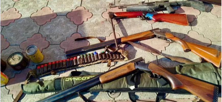 detinatori de arme verificati