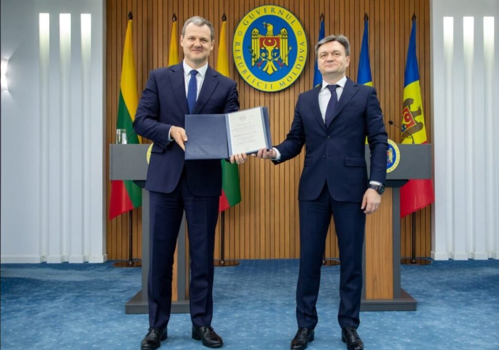 Dorin Recean, întrevedere cu omologul său lituanian, Gintautas Paluckas: „Împreună, vom continua să construim un viitor european comun, bazat pe valori democratice, prosperitate și pace” 1 Dorin Recean, întrevedere cu omologul său lituanian, Gintautas Paluckas: „Împreună, vom continua să construim un viitor european comun, bazat pe valori democratice, prosperitate și pace”