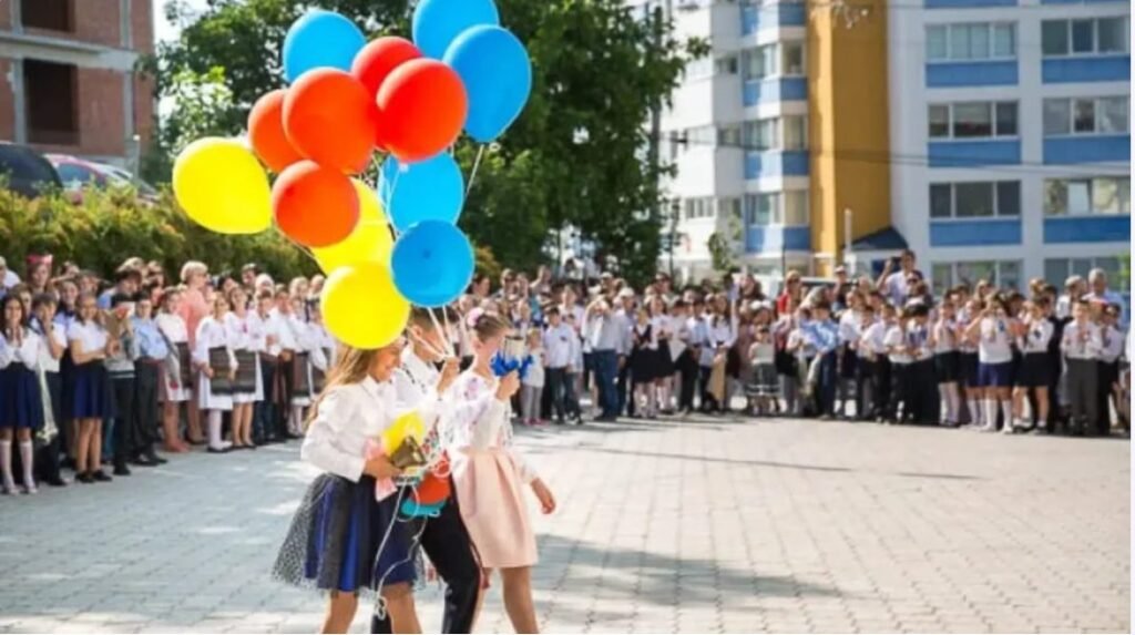 Ministerul Educației: "Școlile decid când încheie anul de studii - pe 30 sau 31 mai"