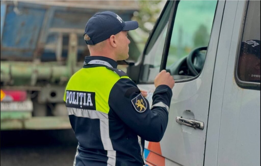 Polițiștii de patrulare au încheiat operațiunea “Truck & Bus”, orientată spre verificarea transportului 1 Polițiștii de patrulare au încheiat operațiunea “Truck & Bus”, orientată spre verificarea transportului