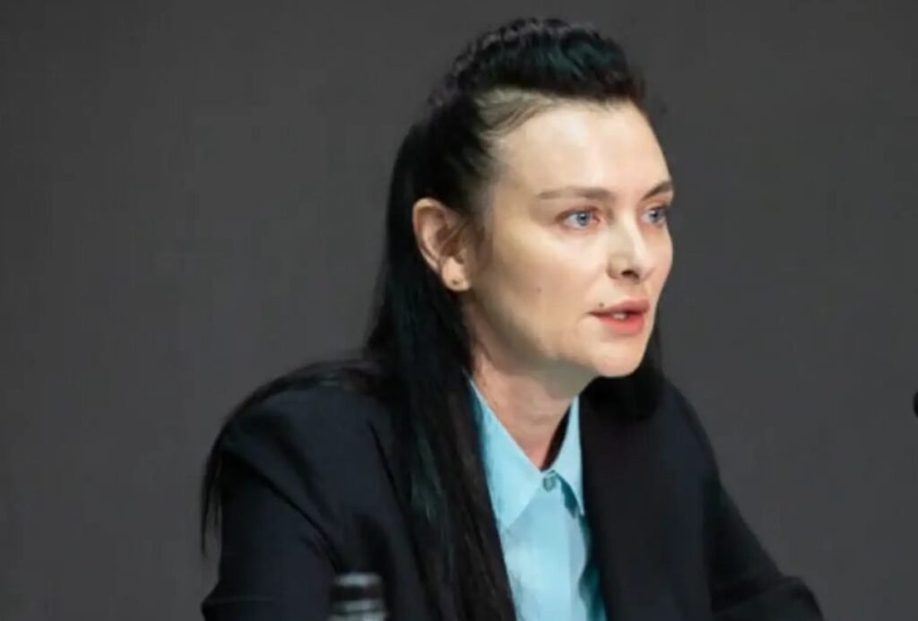 Victoria Furtună, lidera “Moldova Mare”: “Interesul național e mai presus de toate. Nu mai tăcem!” 1 Victoria Furtună propune industrializarea ca soluție de salvare economică: „Nu credite pentru pensii, ci 1508 fabrici pentru viitor”