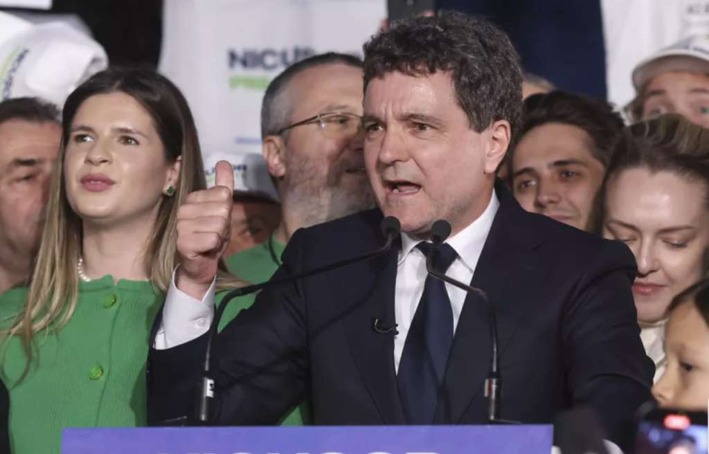 victoria lui nicusor dan