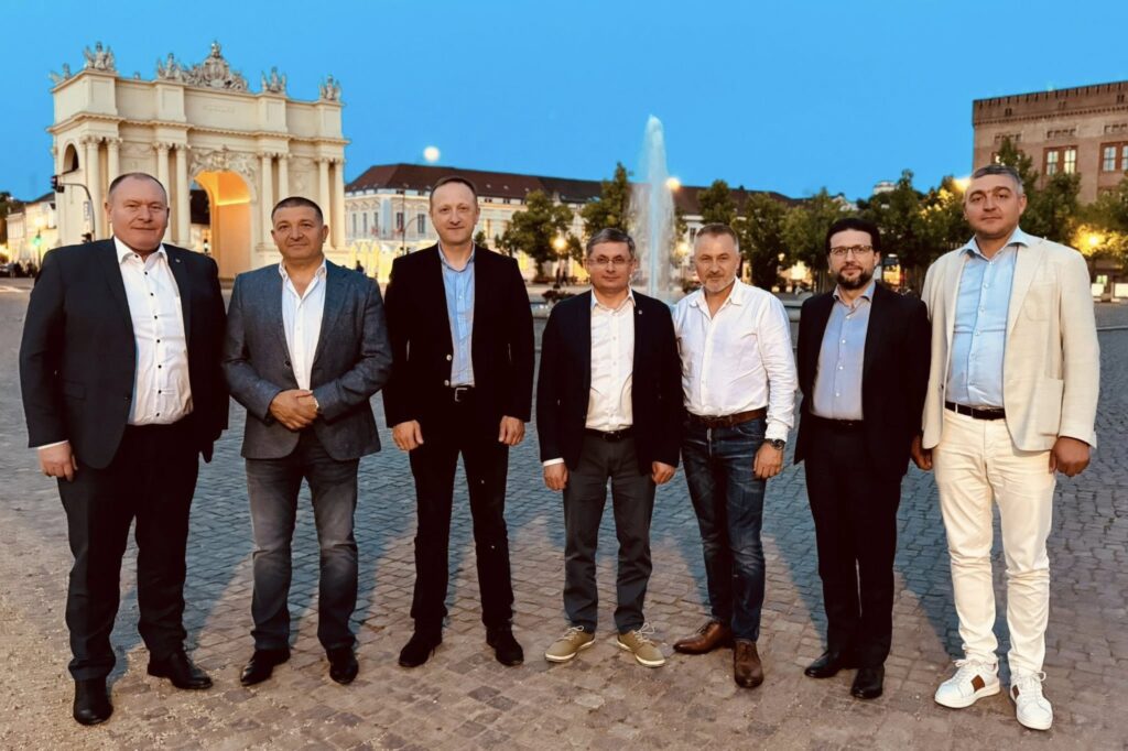 Igor Grosu a avut întrevedere cu mai mulți moldoveni care dețin afaceri în Germania 1 990a848f8f3e33210195d64d3ffc574d 505139429 1187147933424105 1891435332292211861 n 6843cc4cb3442