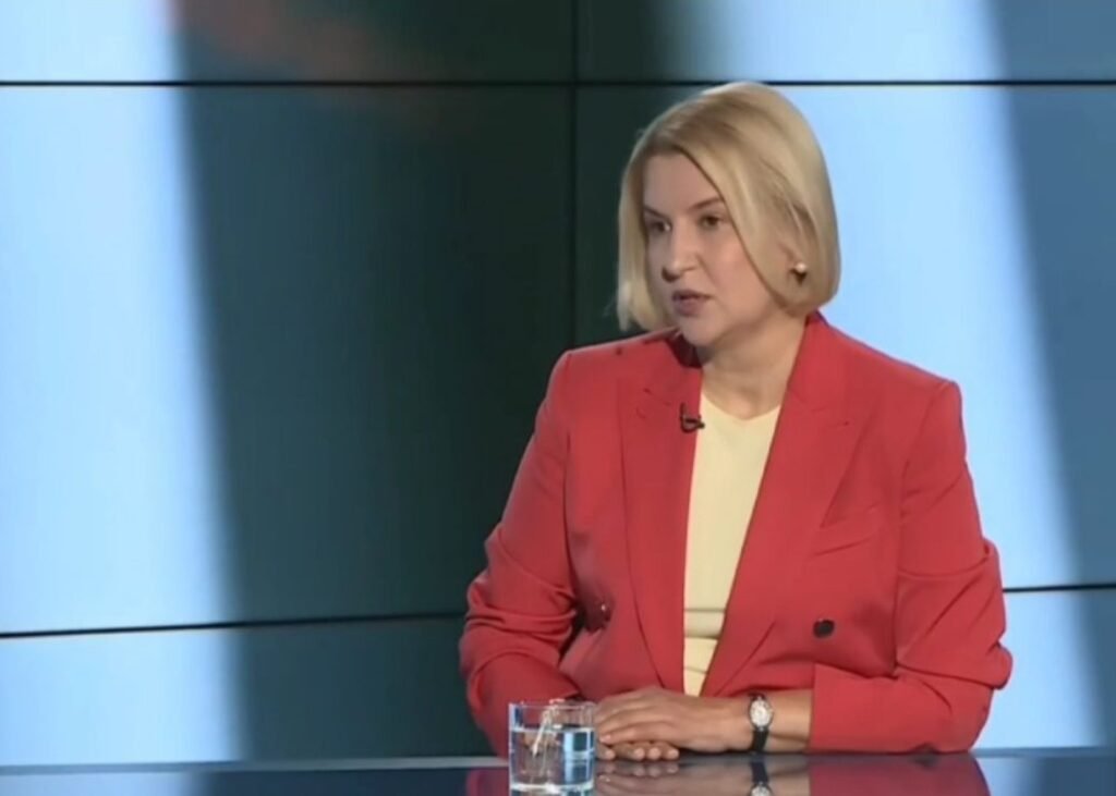 VIDEO// Irina Vlah: "În funcțiile de președinte, premier și președinte al Parlamentului ar trebui să fie oameni care au doar cetățenie moldovenească"