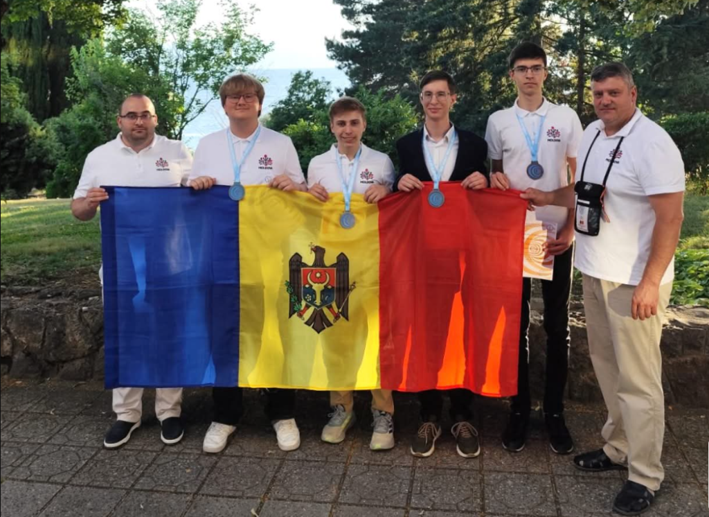 medalie de aur doua medalii de argint si o medalie de bronz