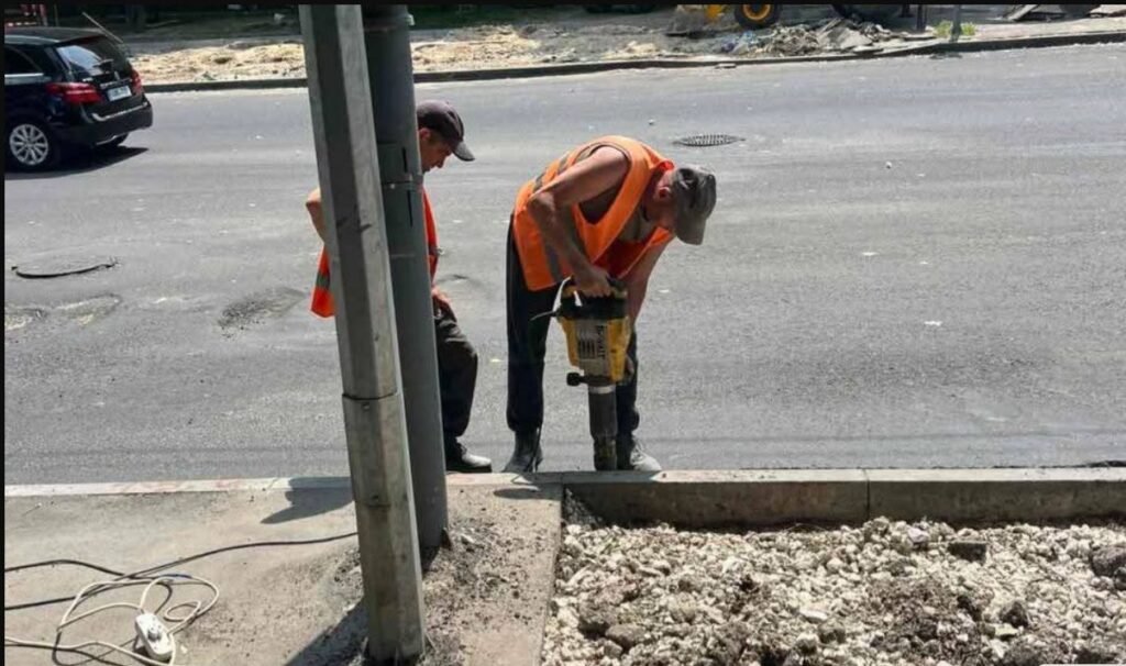 Lucrările de reabilitare a străzii Constantin Stere avansează