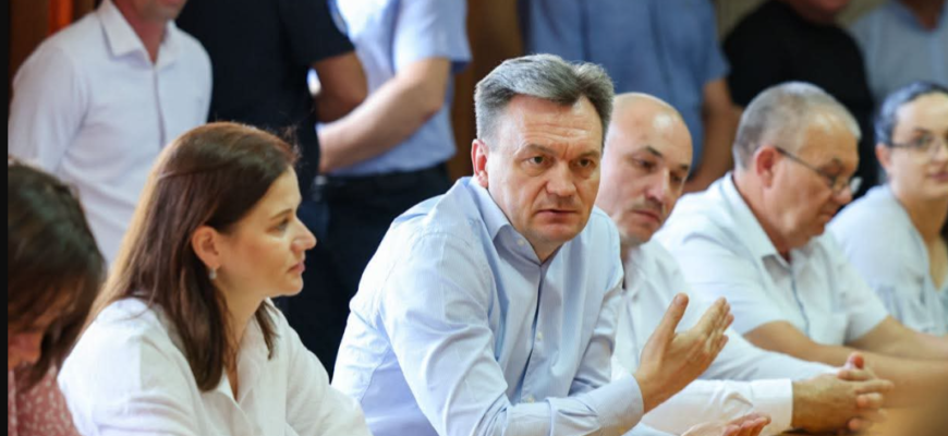 reprezentantii administratiei publice locale