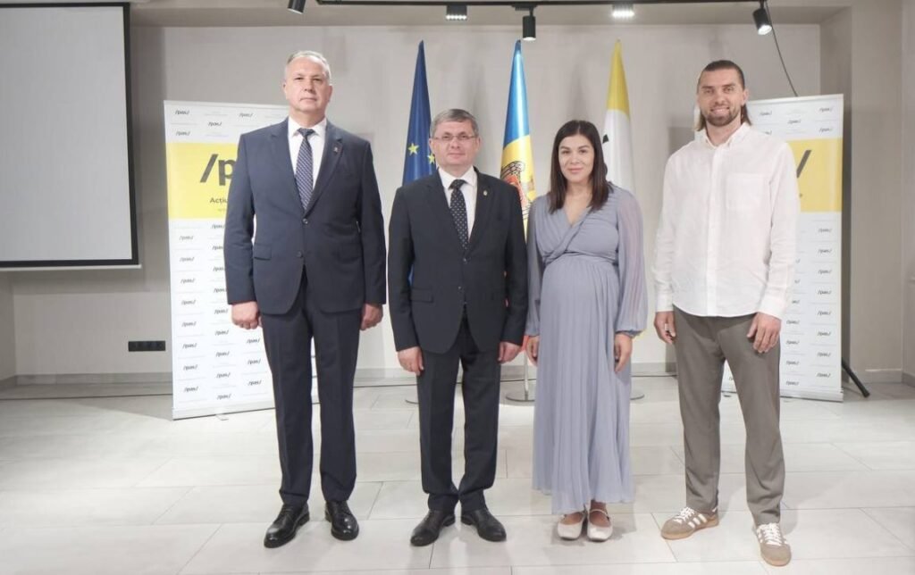 Doi sportivi și rectorul Universității de Medicină aderă la PAS 1 Doi sportivi și rectorul Universității de Medicină aderă la PAS