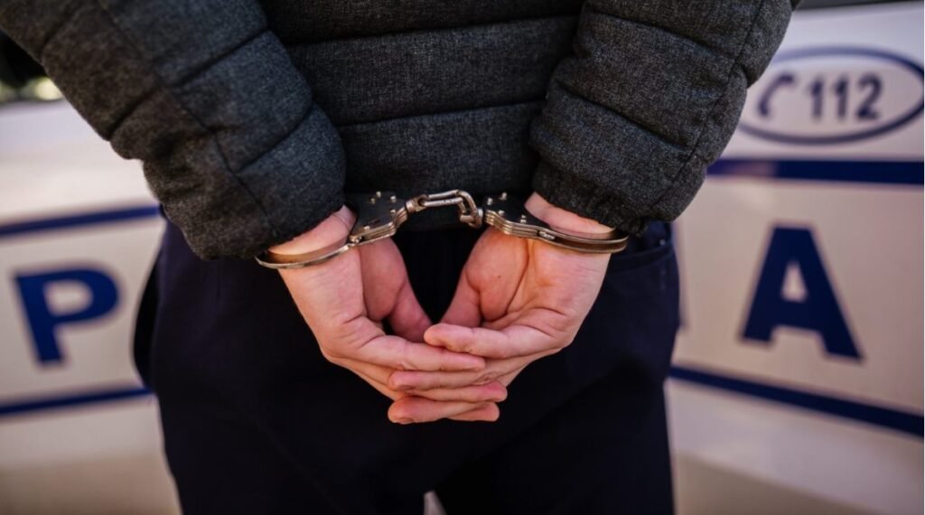 Arest pe un termen de 30 de zile pentru un bărbat din Bălți învinuit de șantaj 1 Arest pe un termen de 30 de zile pentru un bărbat din Bălți învinuit de șantaj