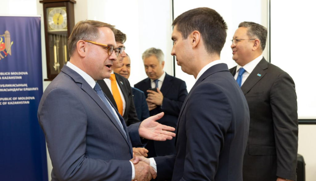 deschis oficial ambasada la astana