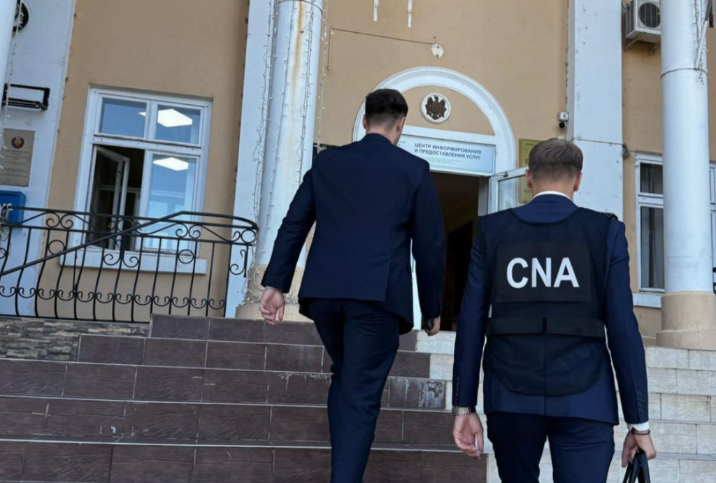 Ofițerii CNA și procurorii desfășoară percheziții într-un dosar de abuz de serviciu la Primăria Taraclia 1 dosar de abuz de serviciu