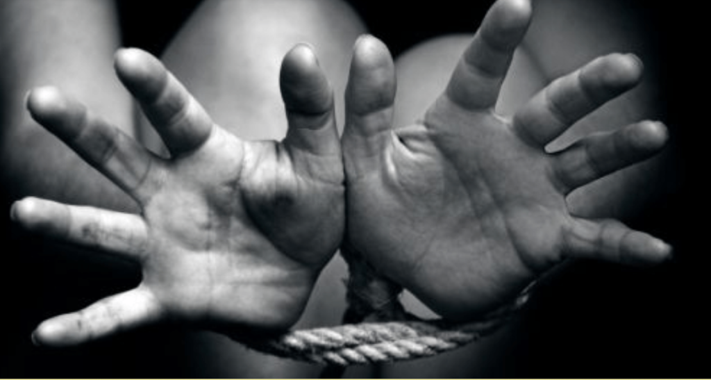 Doi bărbați, condamnați la ani grei de închisoare pentru drogarea și exploatarea sexuală a unei minore 1 exploatarea sexuala