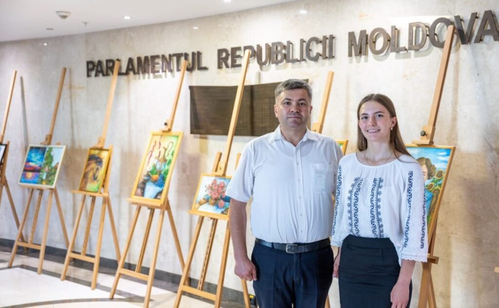 Parlamentul găzduiește expoziția „Cromatica unui destin”, semnată de tânăra pictoriță Nadea Revenco 1 Parlamentul găzduiește expoziția „Cromatica unui destin”, semnată de tânăra pictoriță Nadea Revenco