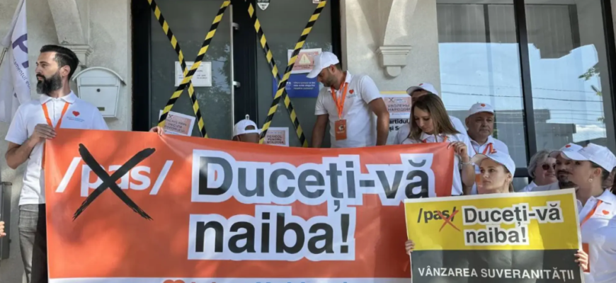 protest la sediul pas