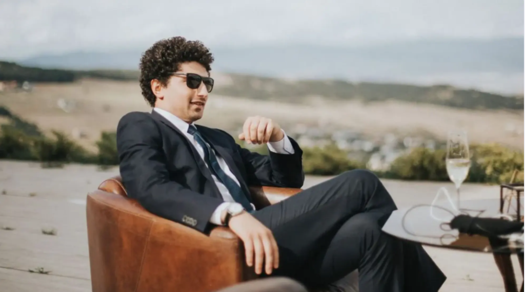 radu marian salariul mediu