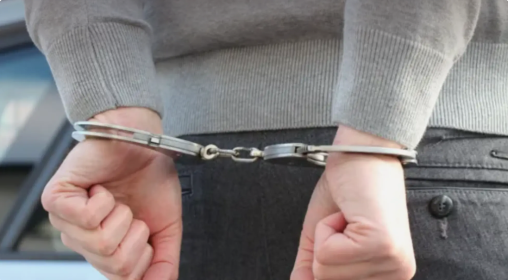 si a abuzat sexual cele doua fiice