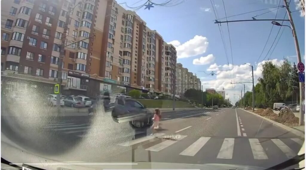 Șofer identificat după ce a pus în pericol viața unei fetițe pe trecerea de pietoni în Chișinău