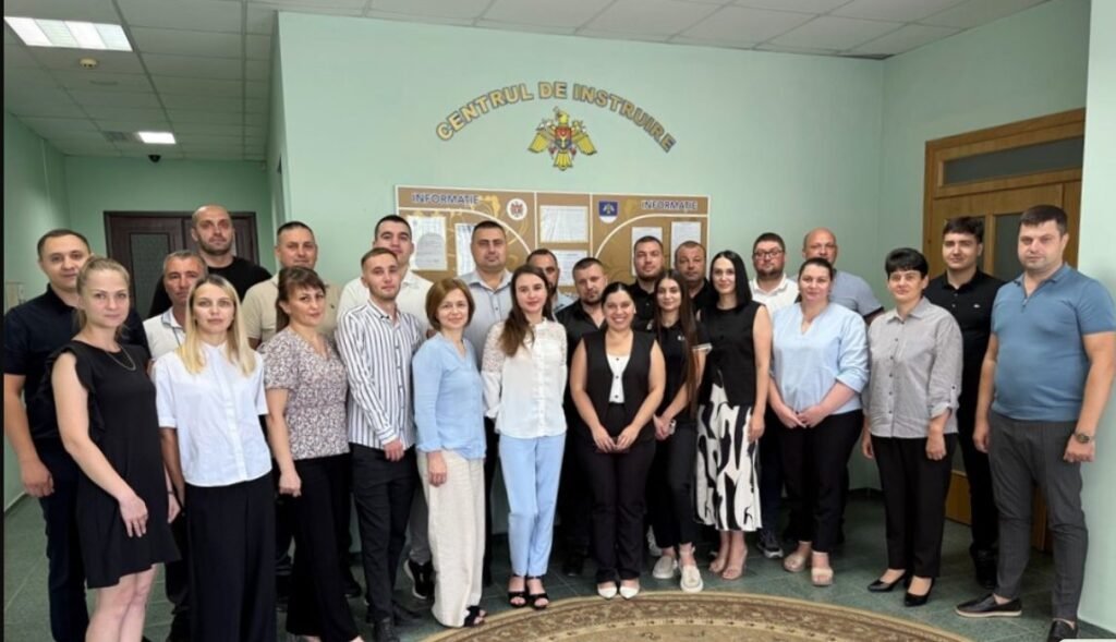 Formare profesională la standarde europene pentru noii funcționari ai Serviciului Vamal