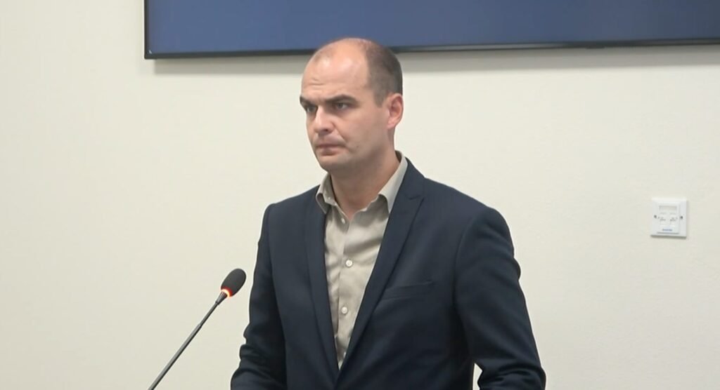 Partidul ”Moldova Mare” acuză guvernarea că ar fi transformat funcția publică într-un instrument politic