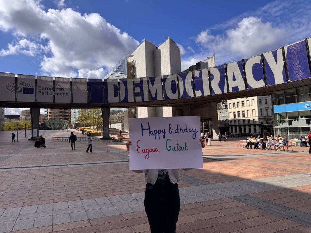 VIDEO// Găgăuzii cer la Bruxelles eliberarea bașcanului Eugenia Guțul: "Să știe că nu este singură"