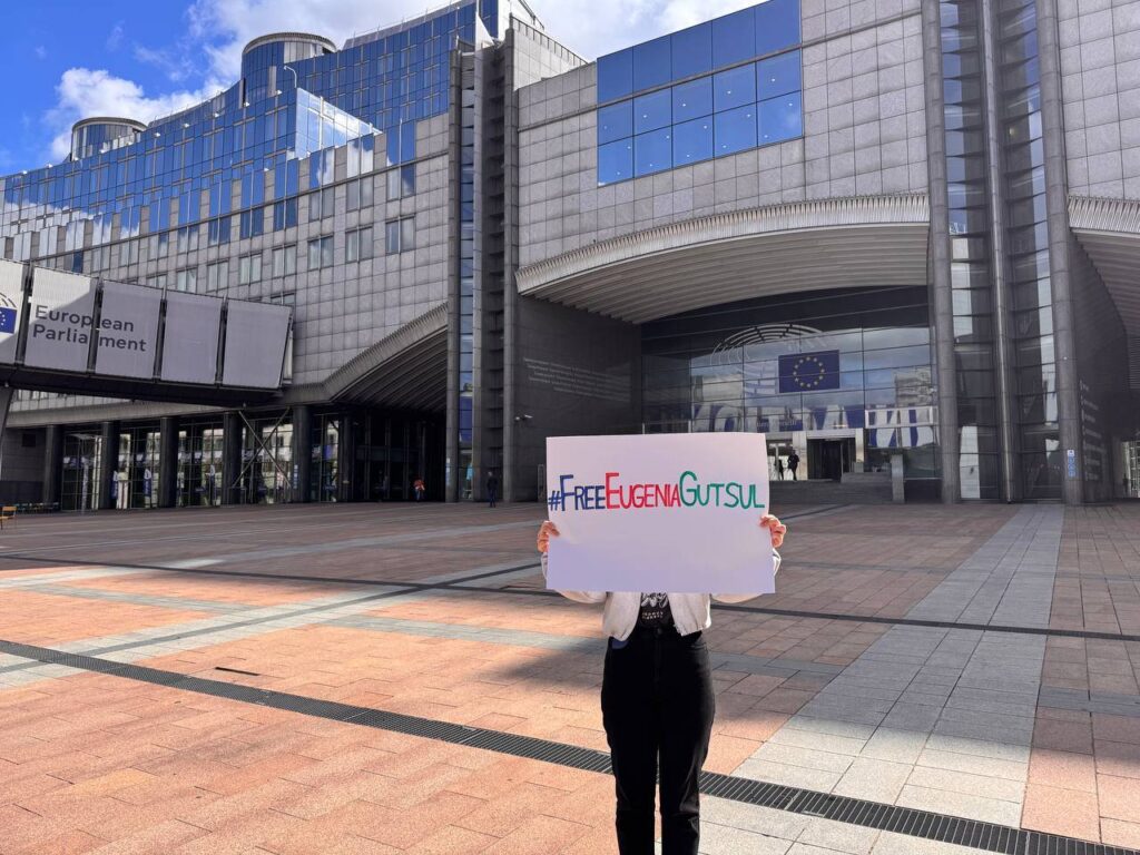 VIDEO// Găgăuzii cer la Bruxelles eliberarea bașcanului Eugenia Guțul: "Să știe că nu este singură"