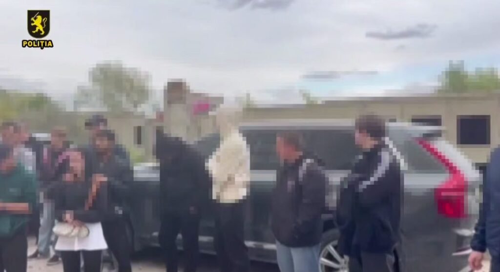 VIDEO// 31 de persoane, majoritatea din Transnistria, conduse la poliție după protestul de ieri de la Parlament