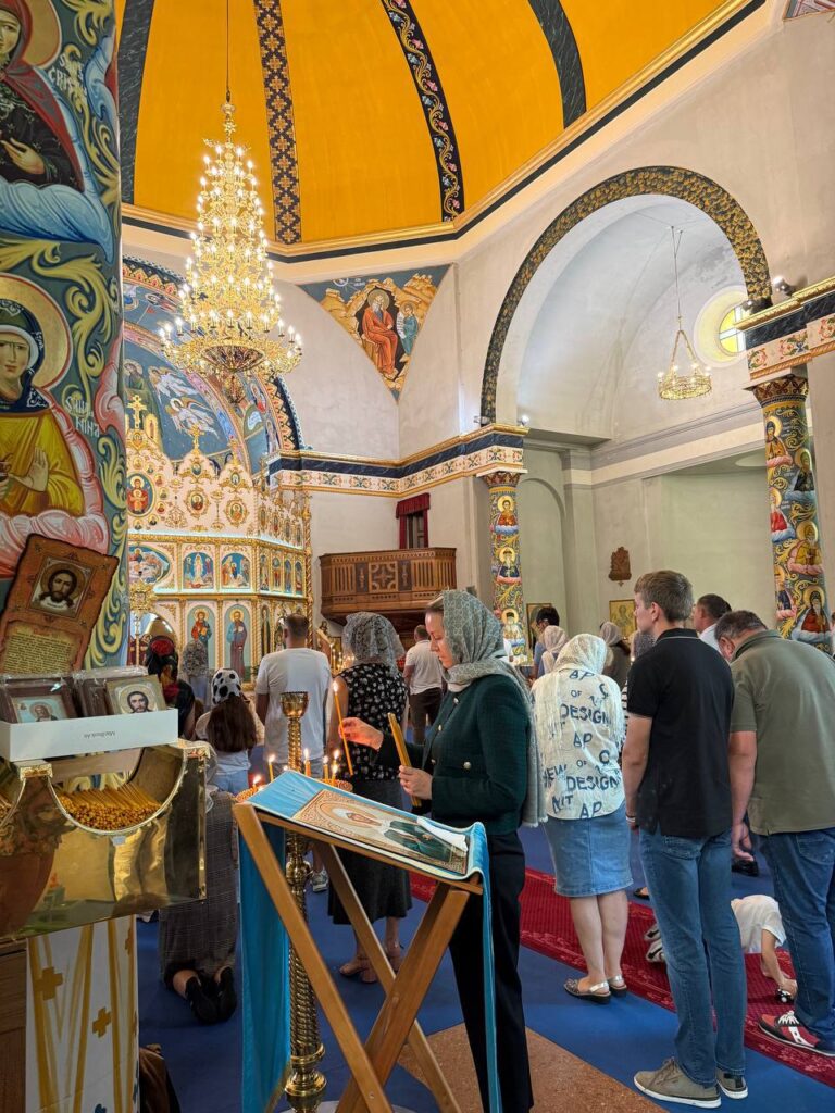 Candidații Blocului Electoral Patriotic s-au întâlnit cu diaspora din Italia, Marea Britanie și Franța 5 Candidații Blocului Electoral Patriotic s-au întâlnit cu diaspora din Italia, Marea Britanie și Franța