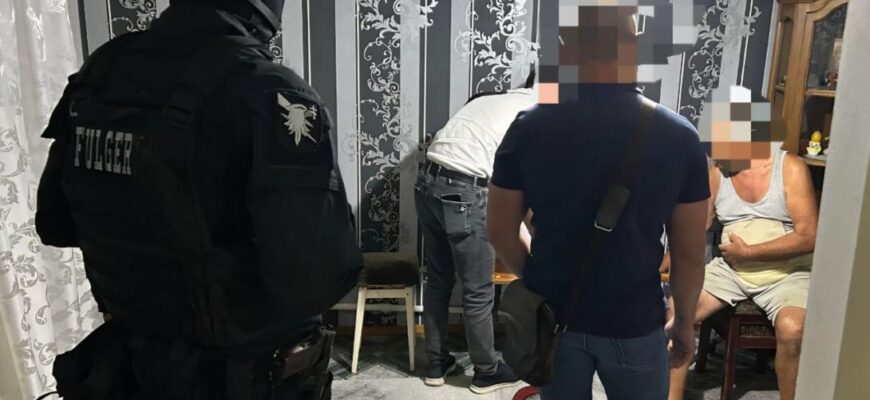 photo 5339134439512472240 y