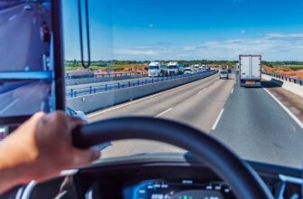 sofer tir volan masina