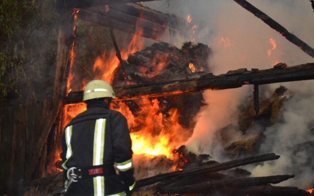 IGSU: Două intoxicații cu monoxid de carbon și un deces după incendiile din ultimele 24 de ore