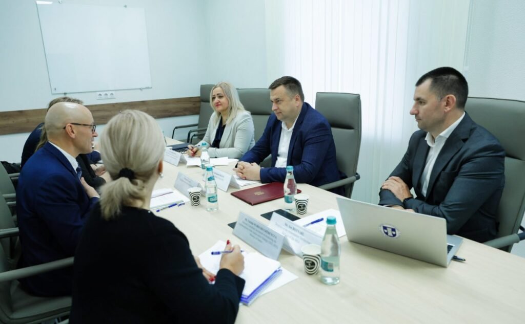 Secretarul de stat al MAI a avut o întrevedere cu expertul internațional în guvernanță digitală și e-Justiție