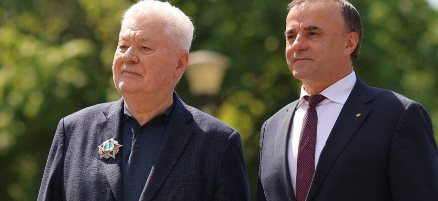 VIDEO// Schimb de replici acide între Voronin și Tarlev. Foștii aliați, acum adversari în plen: ”De la tractorist a ajuns în Comisia Juridică” 1 voronin tarlev