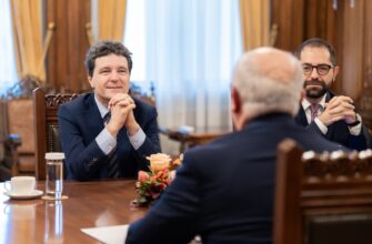 Prim-ministrul Republicii Moldova a avut o întrevedere cu Nicușor Dan: ”Am discutat despre relația noastră specială” 7 581452178 122106350511083259 2192485893711304961 n