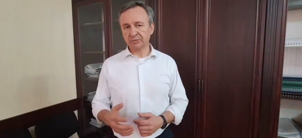 VIDEO// Primarul orașului Codru părăsește PAS și acuză „jocuri politice” care blochează proiectele de dezvoltare și construcția unei școli 1 captura de ecran 2025 11 04 141704