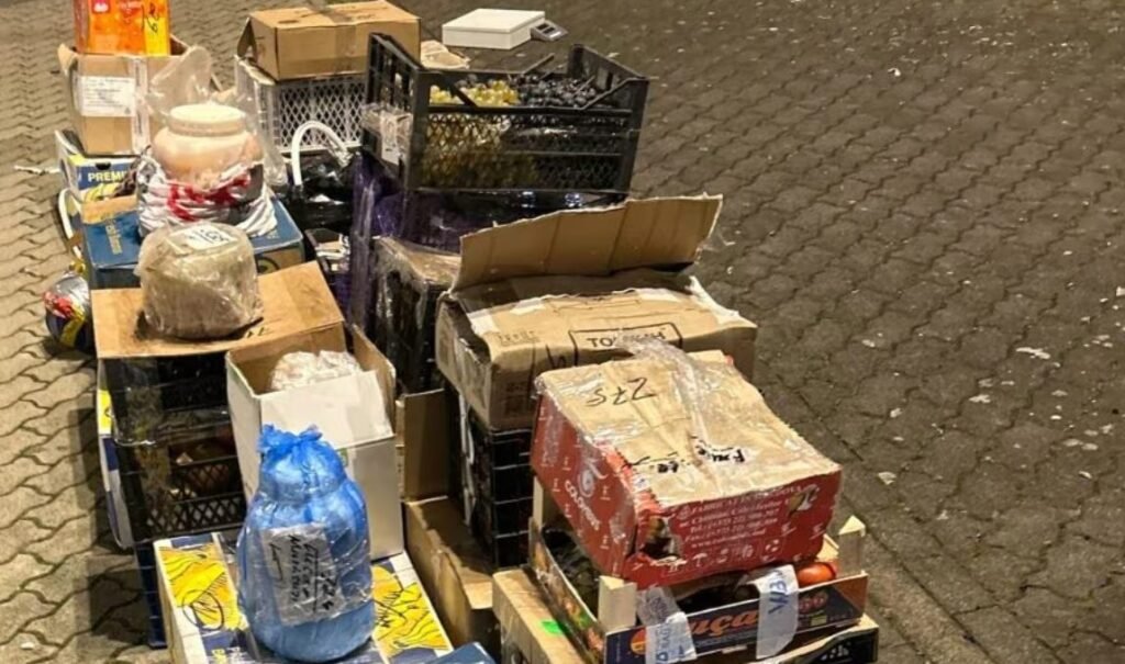 Pachete din Moldova cu carne crudă, brânză și ouă, confiscate și distruse în Germania 1 Pachete din Moldova cu carne crudă, brânză și ouă, confiscate și distruse în Germania