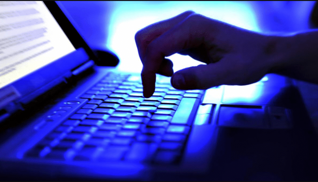 O moldoveancă înșelată cu 127.000 de euro de un bărbat cunoscut pe internet 1 escrocherii