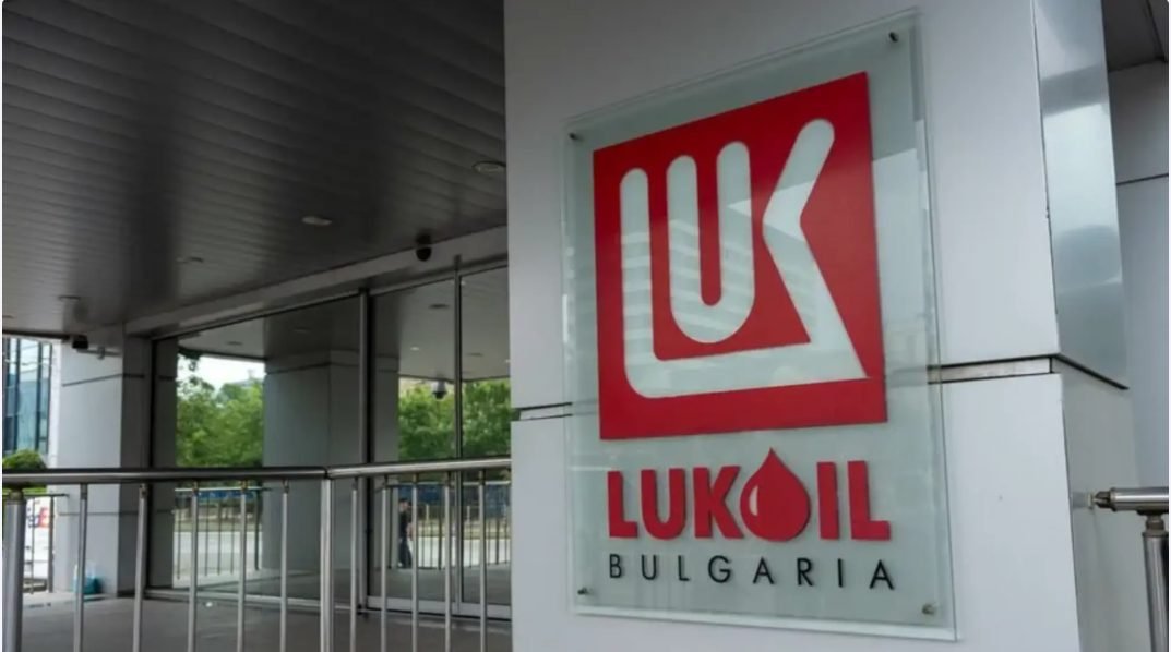 Bulgaria riscă să rămână fără benzină în câteva săptămâni, pe fondul sancțiunilor americane împotriva companiei ruse Lukoil