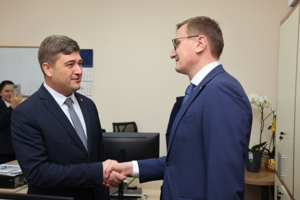 Directorul Serviciului Vamal, Radu Vrabie, a avut astăzi o întrevedere directă cu efectivul Aparatului central al instituției 1 vrabie