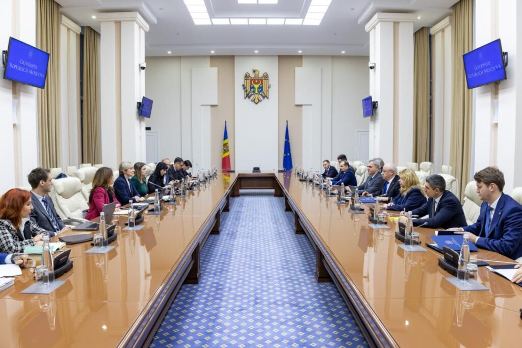 Premierul Alexandru Munteanu a avut o întrevedere cu echipa Fondului Monetar Internațional, la încheierea misiunii 1 20251217 1es 4368