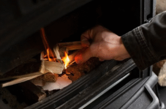 O explozie s-a produs după ce proprietarul a folosit benzină pentru a aprinde focul în sobă 7 a folosit benzina