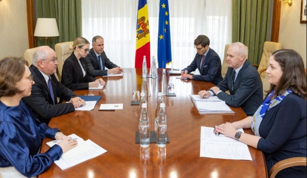 Alexandru Munteanu, în dialog cu Secretarul General Adjunct al NATO pentru Afaceri Politice și Politica de Securitate, Boris Ruge 1 Alexandru Munteanu, în dialog cu Secretarul General Adjunct al NATO pentru Afaceri Politice și Politica de Securitate, Boris Ruge