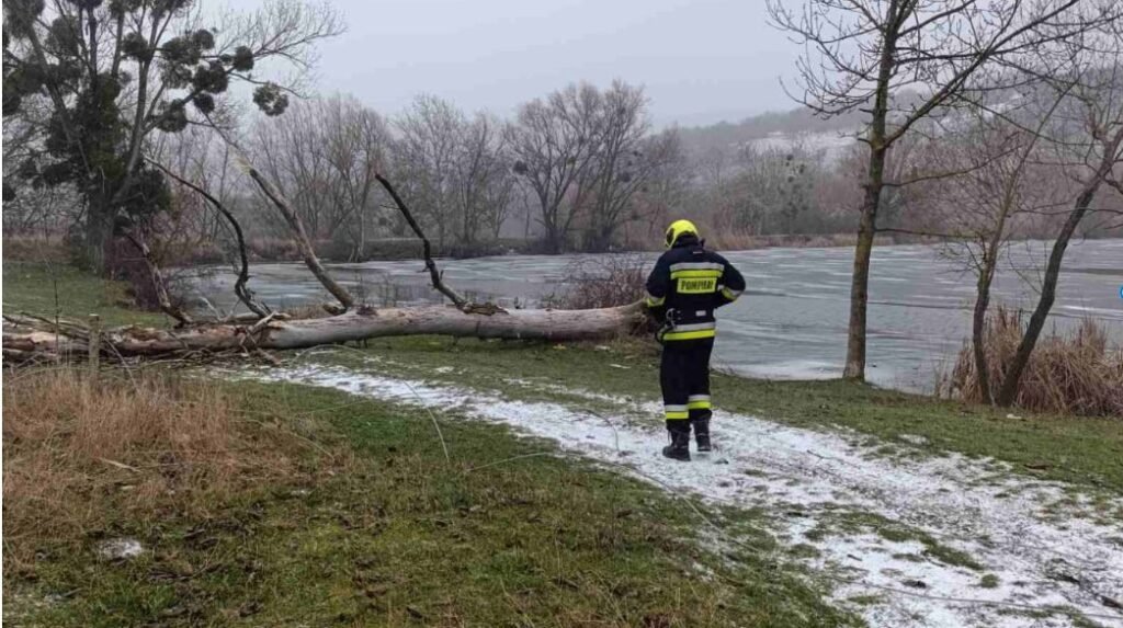 Peste 80 de misiuni au fost desfășurate de salvatorii și pompierii IGSU în ultimele 24 de ore 1 Peste 80 de misiuni au fost desfășurate de salvatorii și pompierii IGSU în ultimele 24 de ore