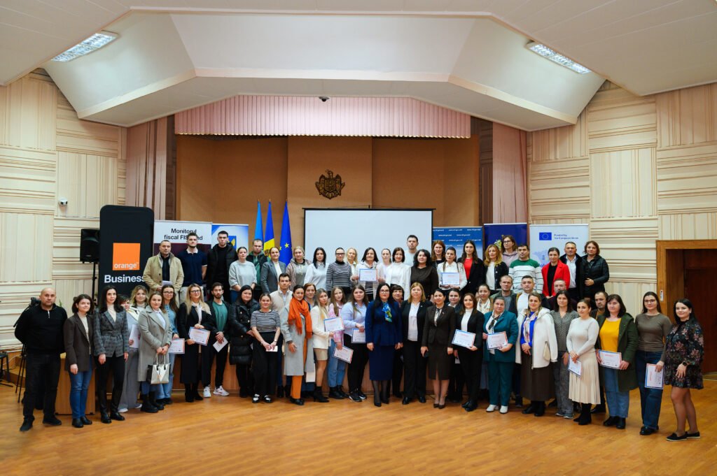 Peste 100 de antreprenori instruiți la Ialoveni în cadrul Programului destinat antreprenorilor începători