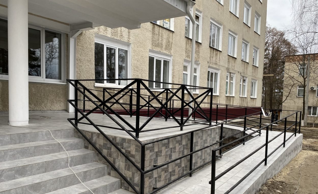 Spitalul raional Ocnița a finalizat lucrări de modernizare a infrastructurii, cu sprijinul CNAM