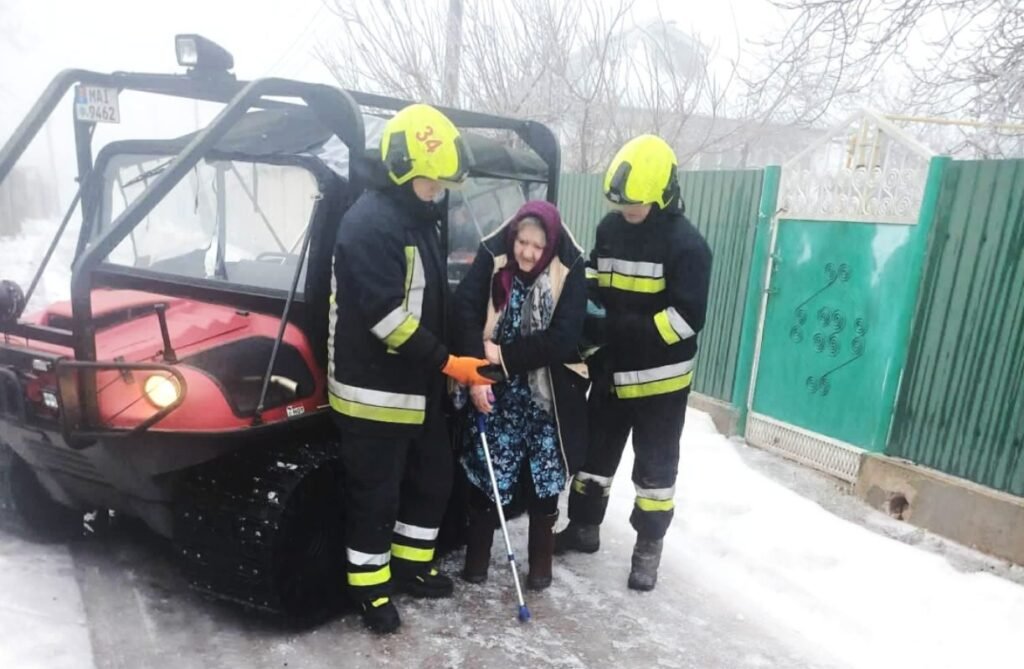În ultimele 24 de ore pompierii și salvatorii au realizat 33 de misiuni pentru prevenirea și lichidarea consecințelor situațiilor de risc 1 În ultimele 24 de ore pompierii și salvatorii au realizat 33 de misiuni pentru prevenirea și lichidarea consecințelor situațiilor de risc