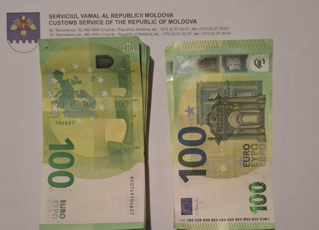 Doi moldoveni ”au uitat” să declare mijloacele financiare la intrarea în Republica Moldova. Banii au fost confiscați